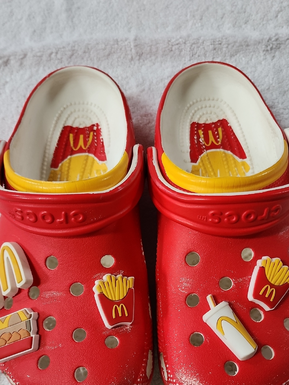 CROCS Women's Red Classic Clog with McDonald's Jibbitz Size 8 Preowned